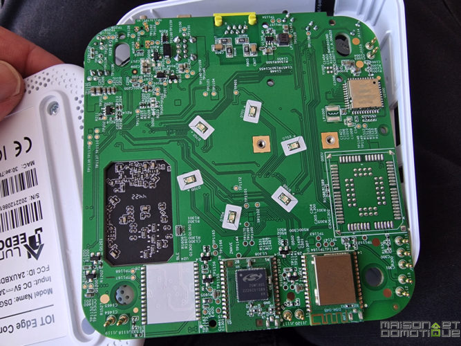 测试新的 Jeedom Luna:ZigBee、Zwave、Matter 家庭自动化盒,价格不到 200 欧元! 13 jeedom luna interieur 2